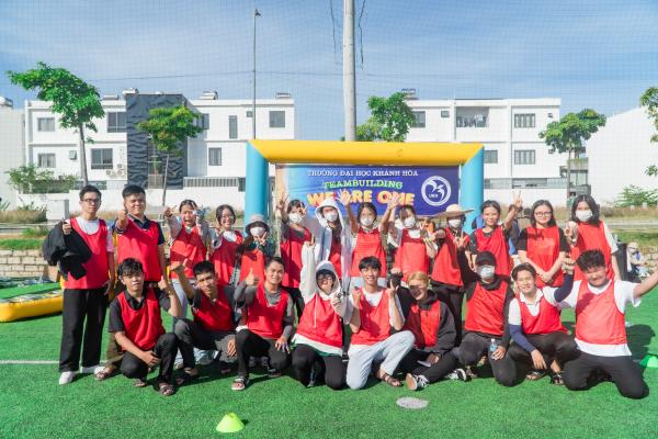 Team Building sinh viên Đại học Khánh Hòa | Nha Trang Trẻ Travel