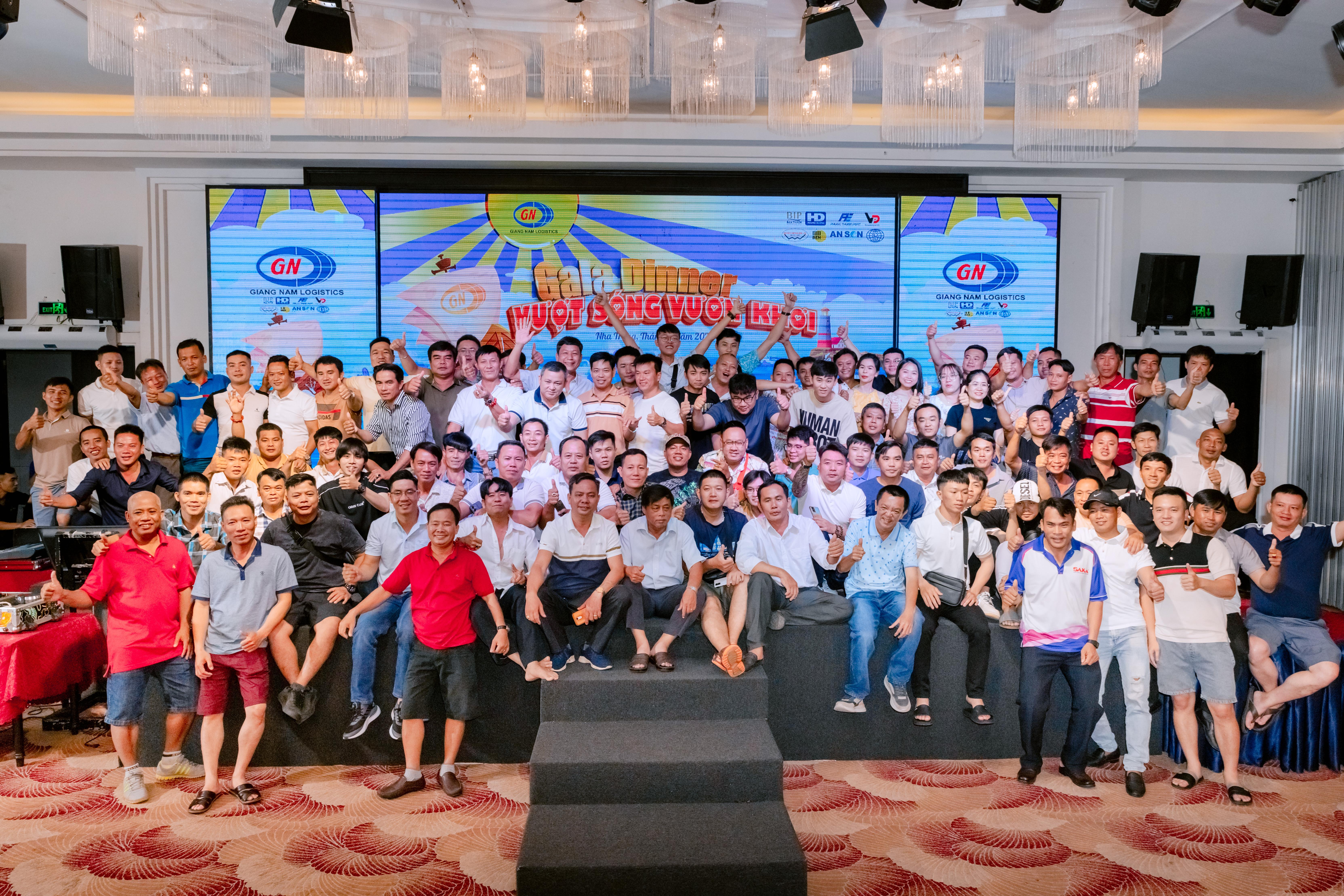 Teambuilding & Gala Dinner 700 CBNV Giang Nam Logistics tại Nha Trang – Hành trình "Vượt Sóng Vươn Khơi"