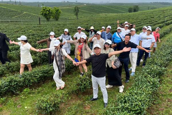 Du Lịch CSR– Giải pháp gắn kết doanh nghiệp, phát triển bền vững cùng cộng đồng