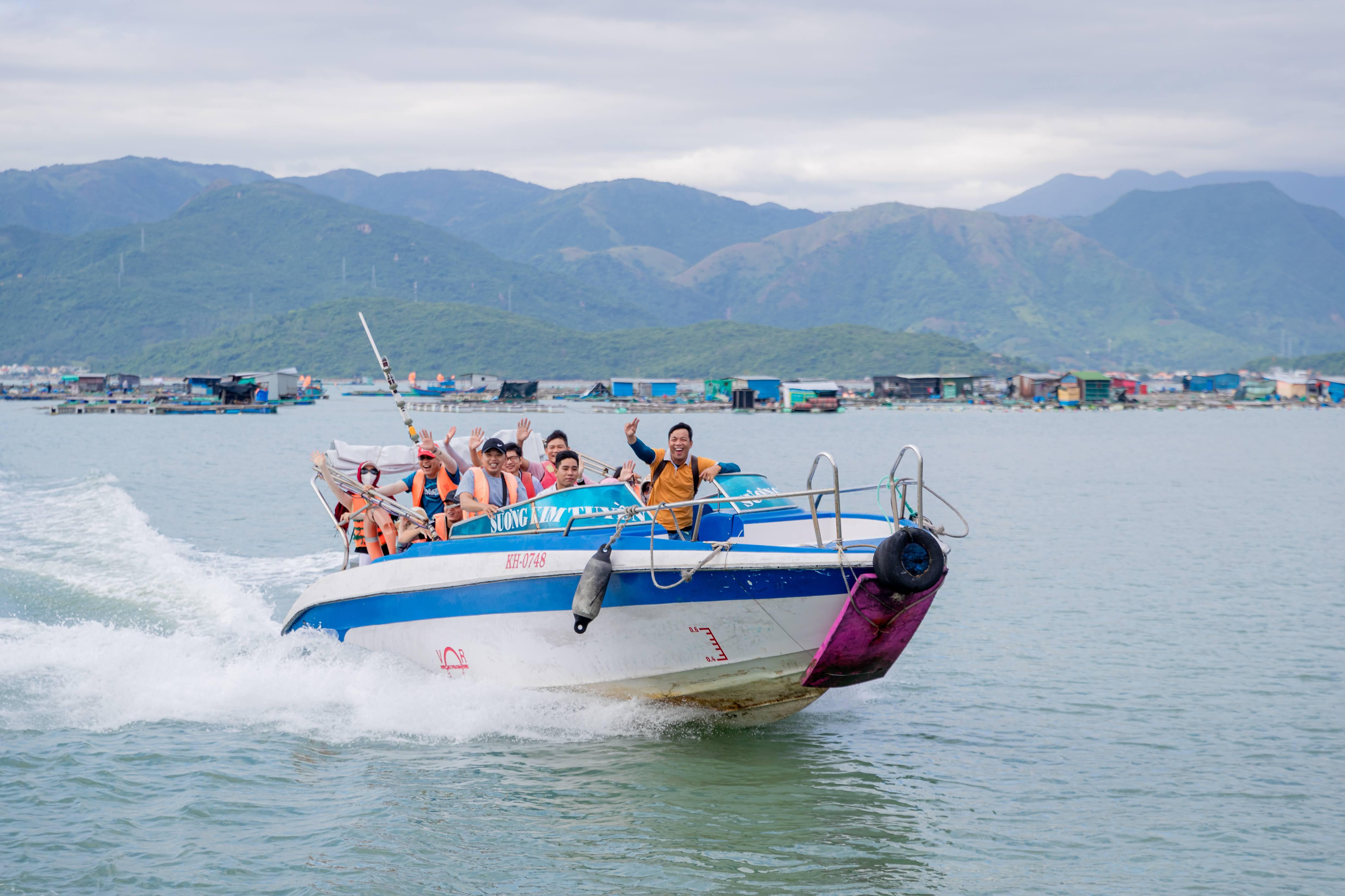 Explore Nha Trang with Nha Trang Trẻ Travel
