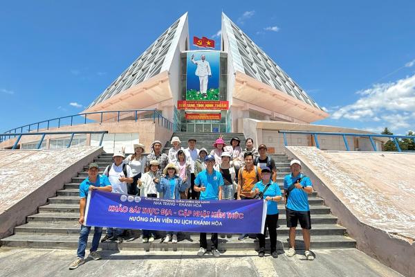 Khánh Hoà, Bờ biển dài nhất cả nước và các vịnh biển trứ danh
