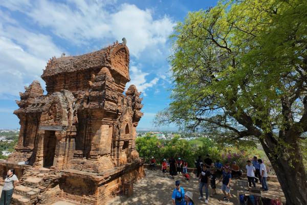 Discovering Culture and Festivals in Khanh Hoa