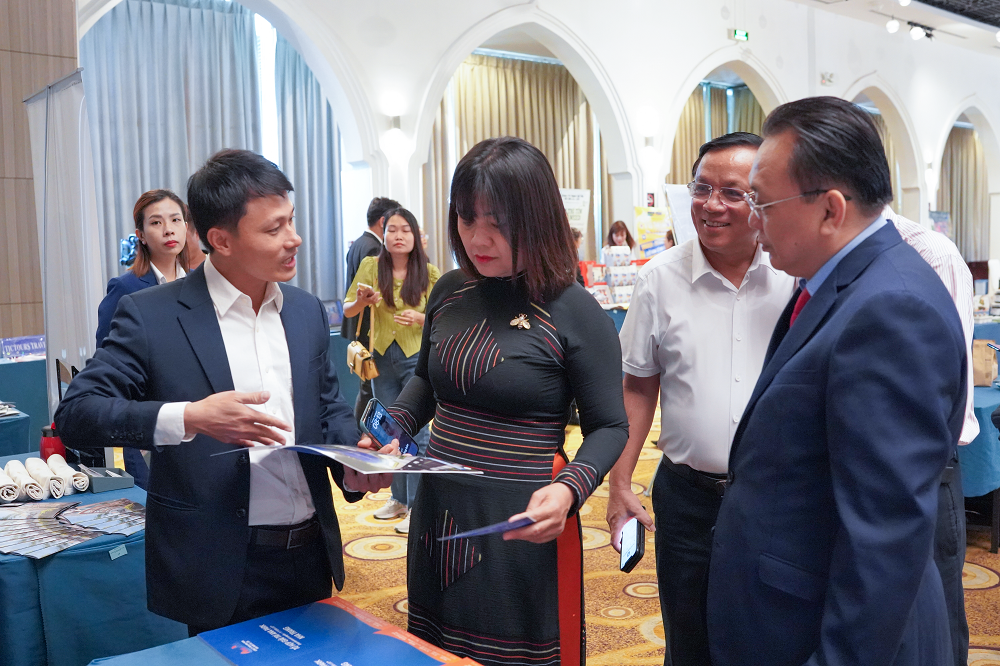 le-kim-nhut-nha-trang-tre-travel