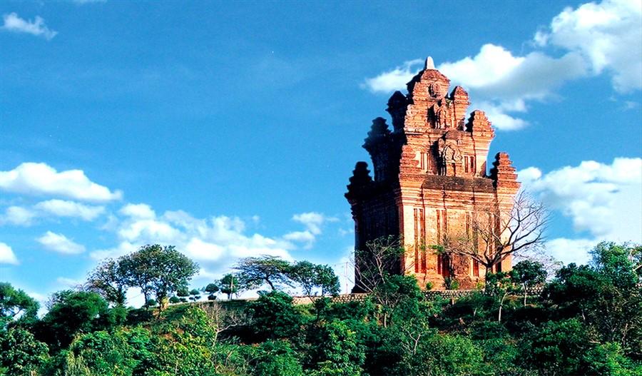 Thap-Nhan-Tuy-Hoa